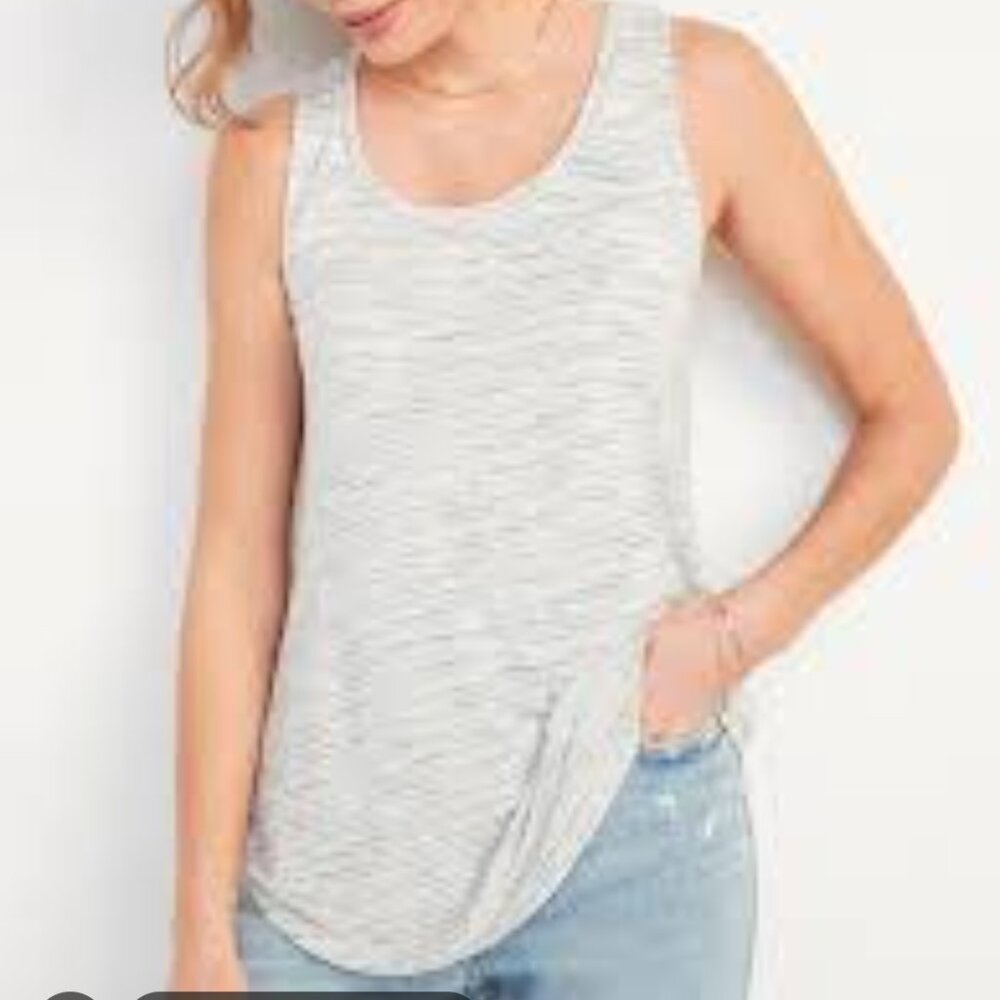 Old Navy luxe curved hem tank top size Medium